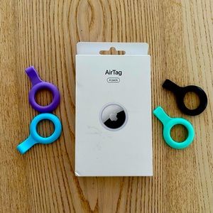 Apple air tags pack of 4 NWT